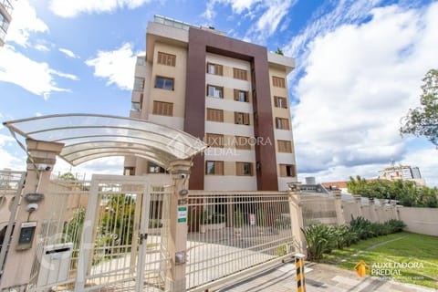 Image 46 - 253585